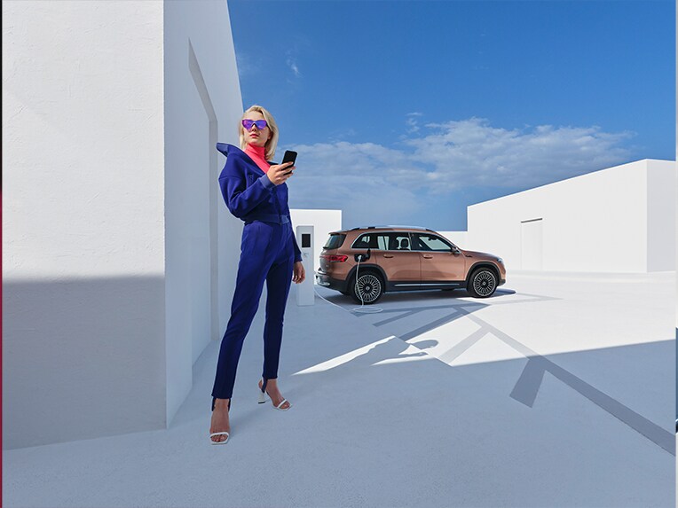 Aplicații Mercedes-Benz | Extraopțiuni digitale | Mercedes-Benz Aplicația Mercedes-Benz oferă conexiune optimă cu autovehiculul personal