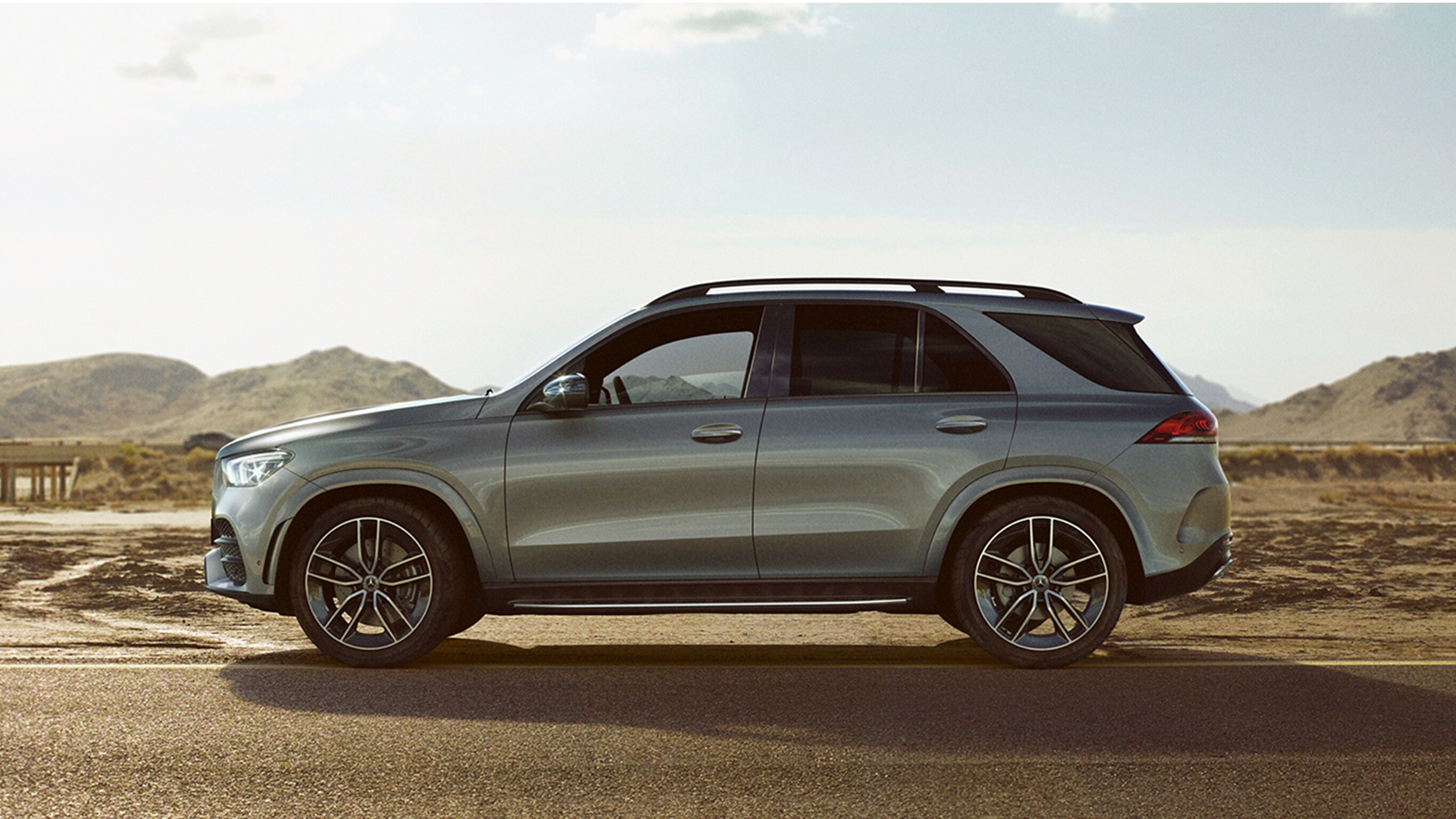 Mercedes-Benz Diplomatic Sales: condiții pentru organizațiile non-guvernamentale Mercedes-Benz oferă avantaje speciale pentru personal militar și internațional